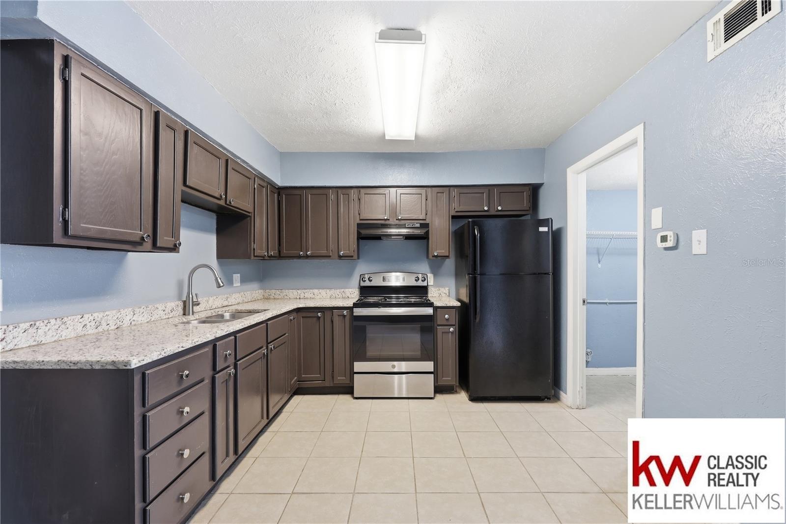 VILLAGE CONDO - Residential Lease