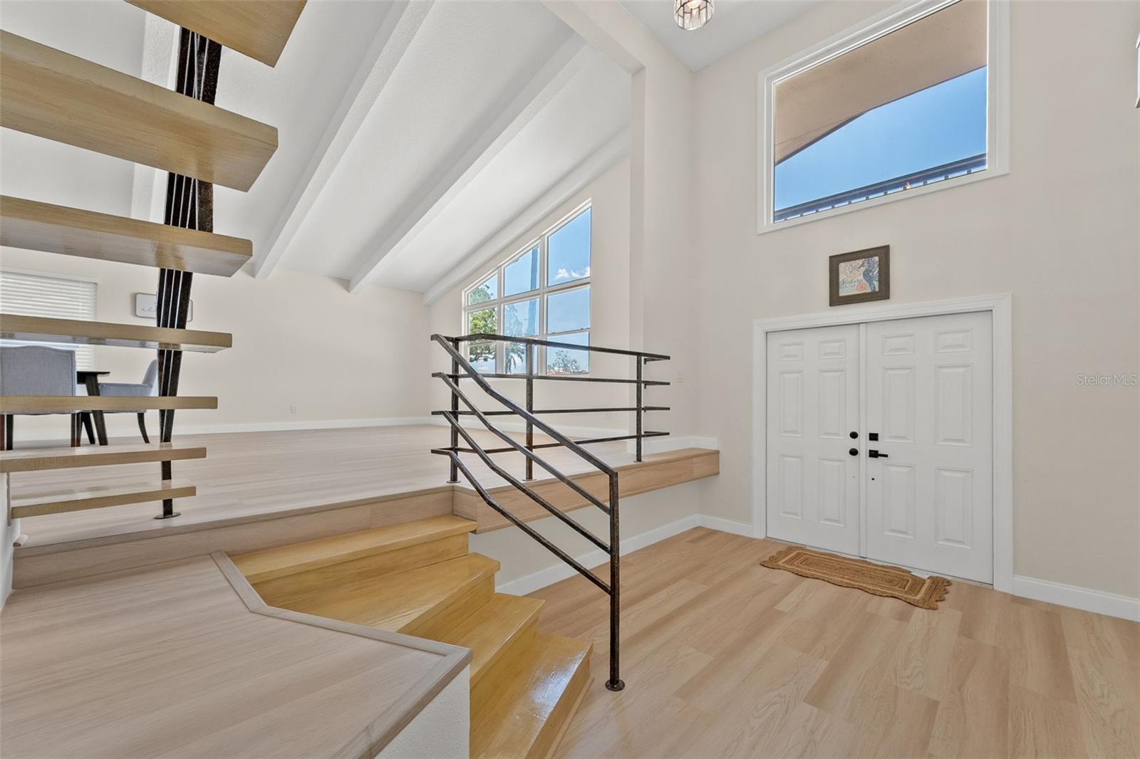 6780 GREENBRIER DRIVE