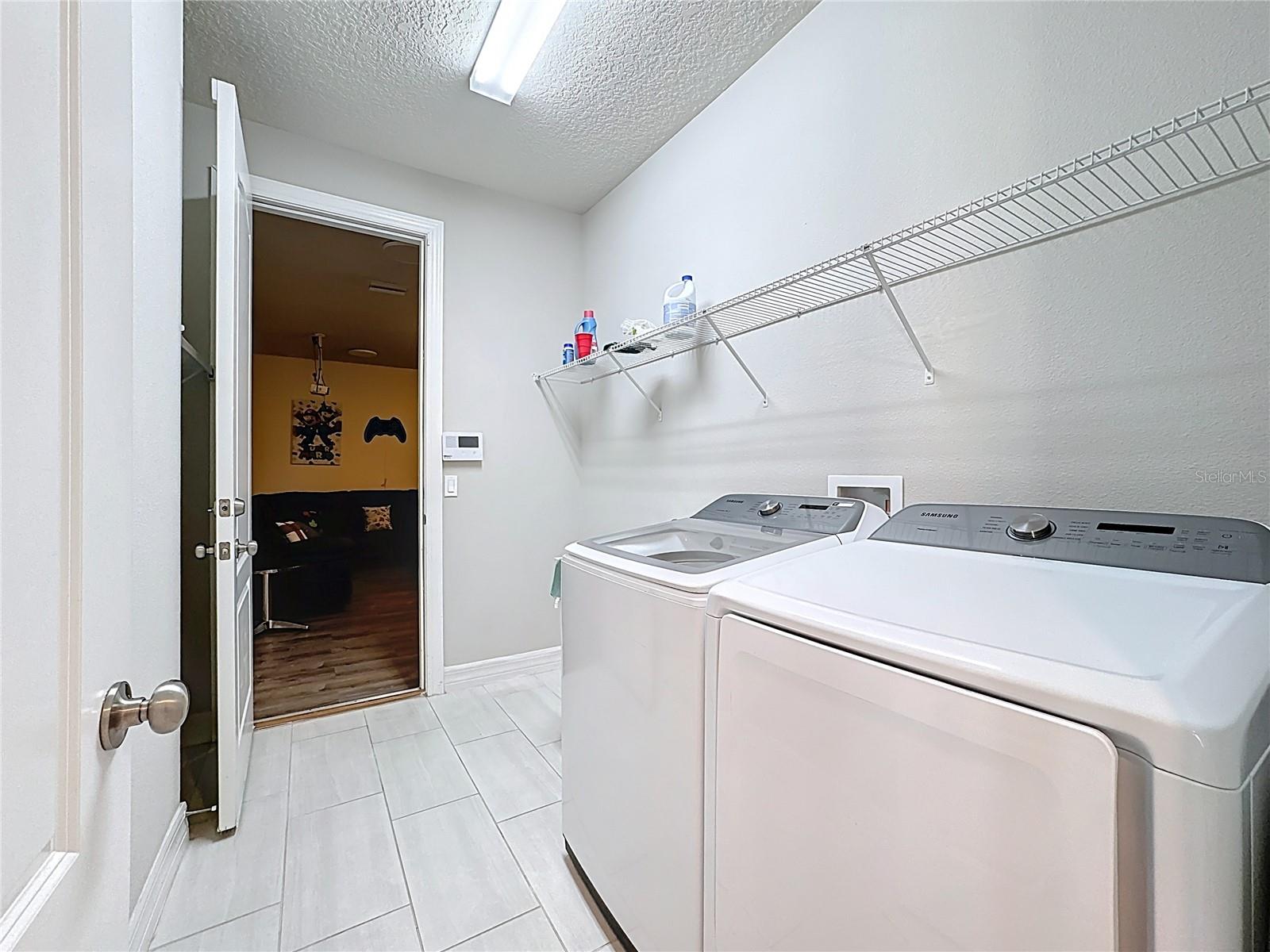 LIVE OAK LAKE PH 1 - Residential Lease