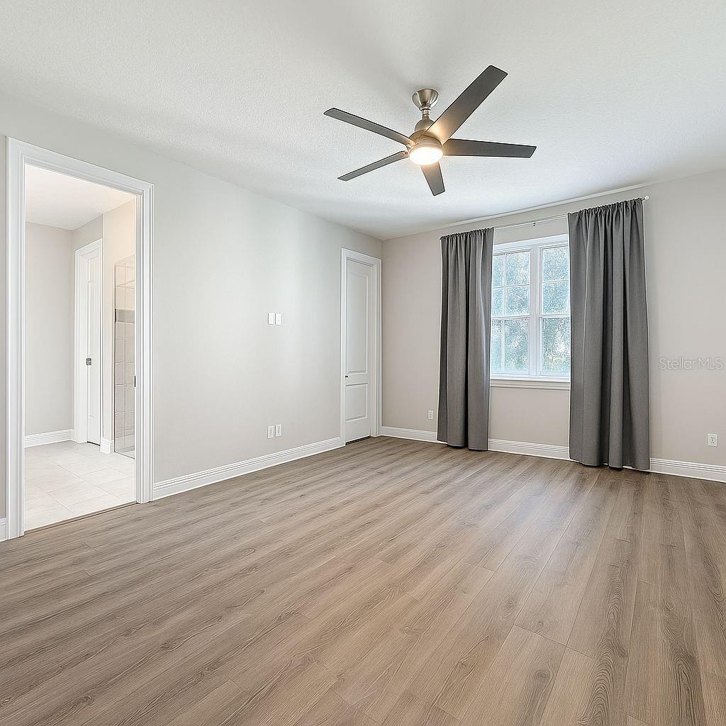 LIVE OAK LAKE PH 1 - Residential Lease