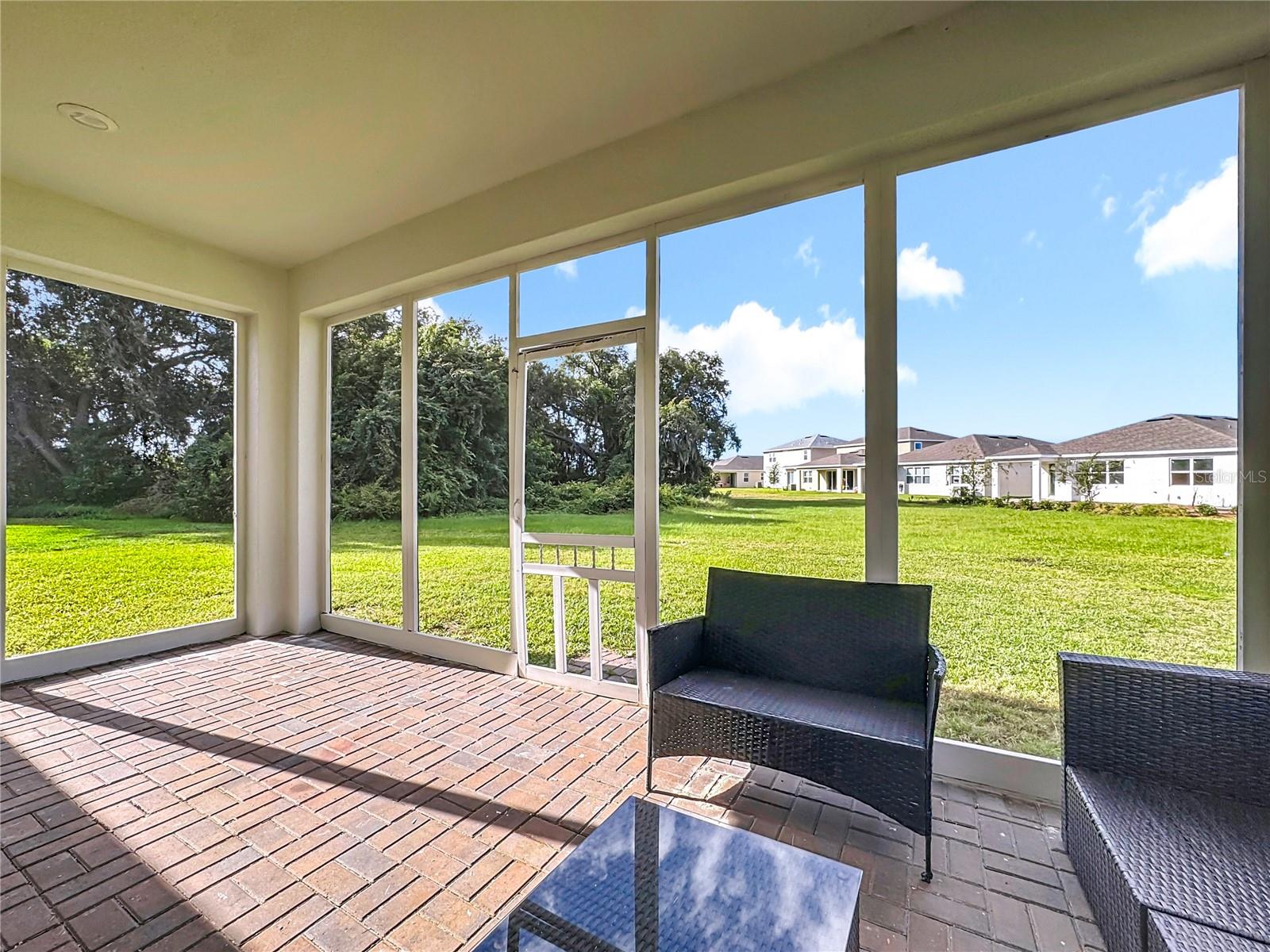 LIVE OAK LAKE PH 1 - Residential Lease