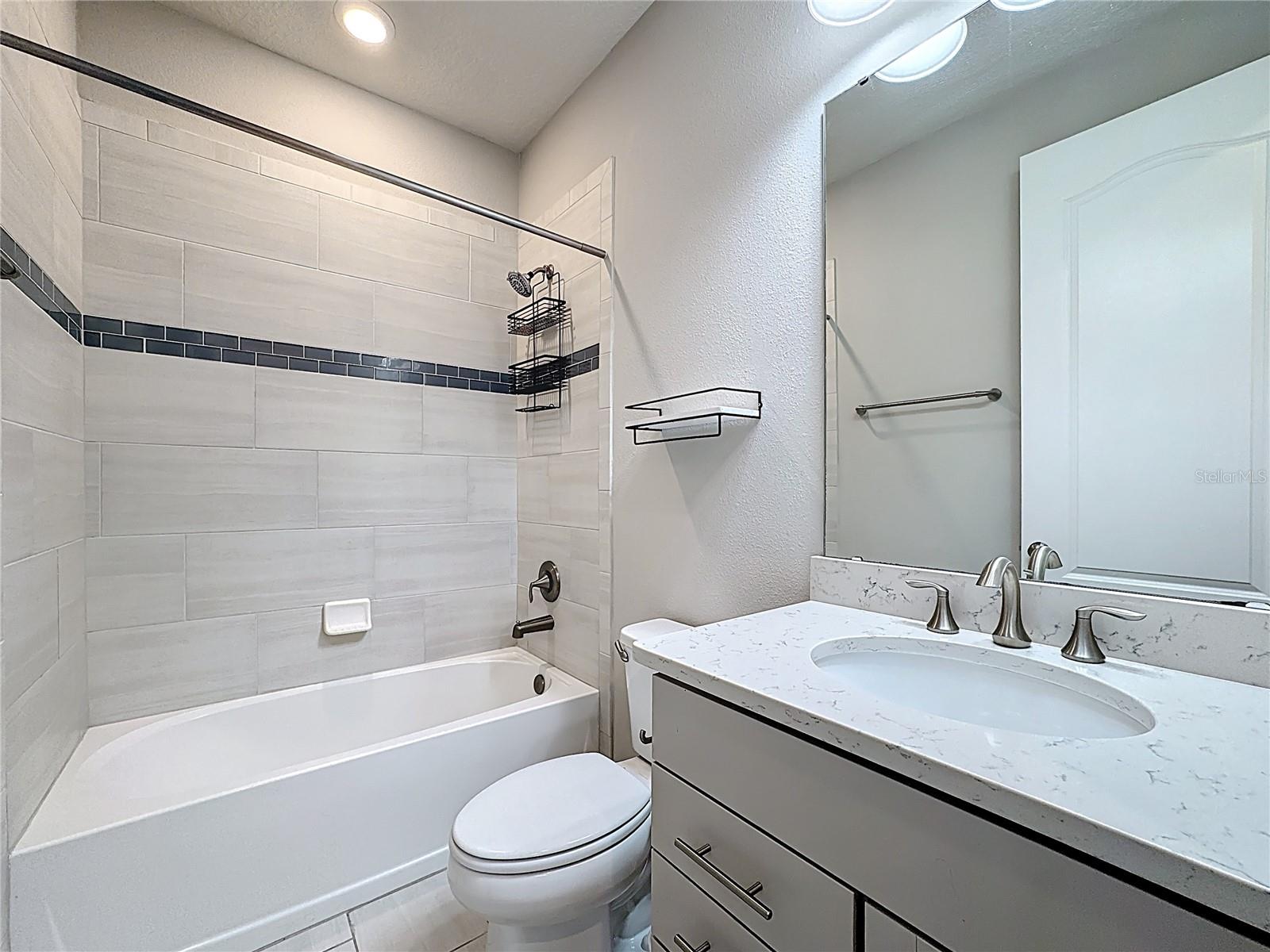 LIVE OAK LAKE PH 1 - Residential Lease