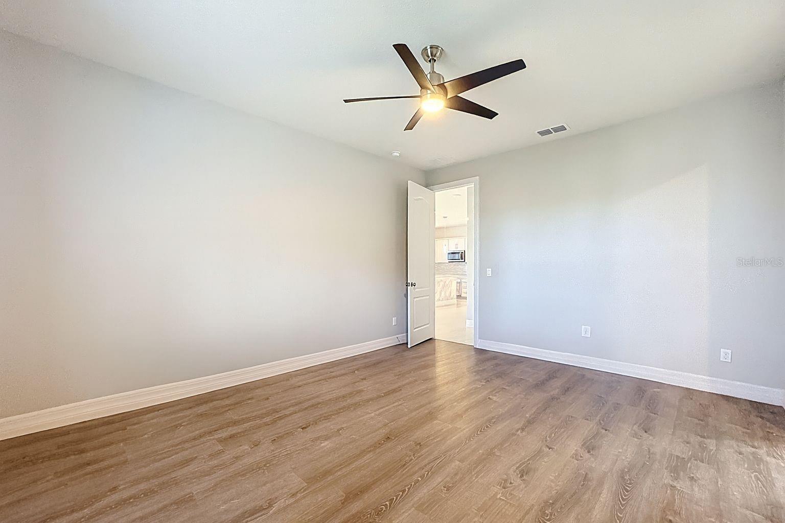 LIVE OAK LAKE PH 1 - Residential Lease