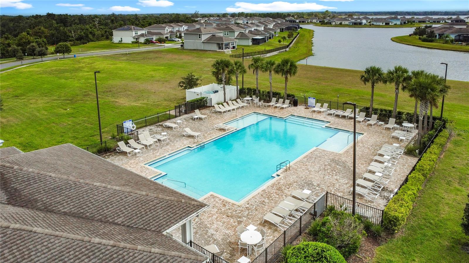 LIVE OAK LAKE PH 1 - Residential Lease