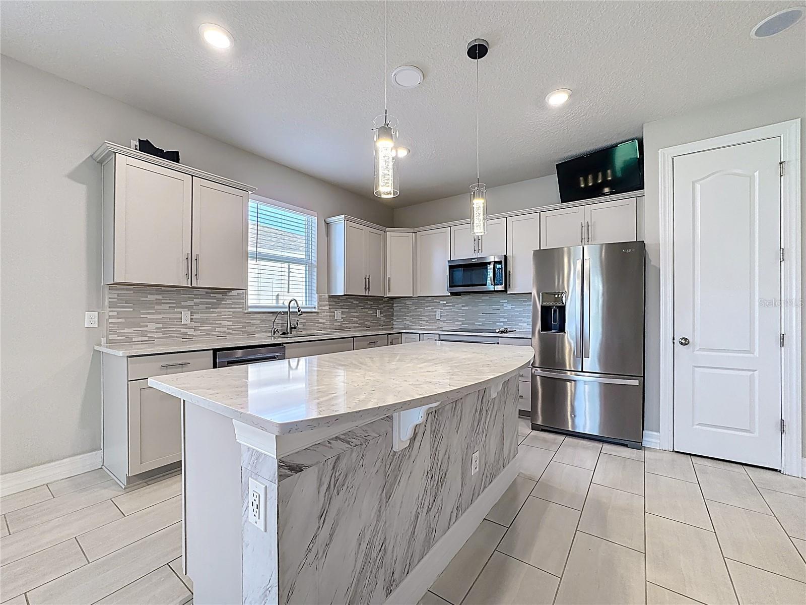 LIVE OAK LAKE PH 1 - Residential Lease