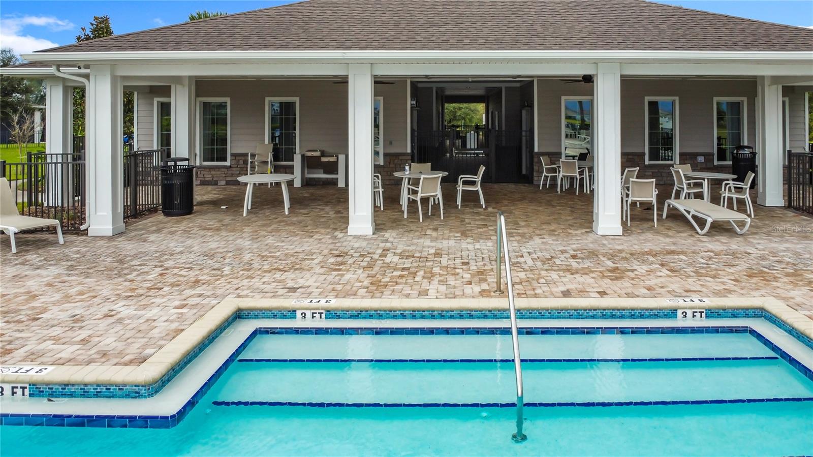 LIVE OAK LAKE PH 1 - Residential Lease