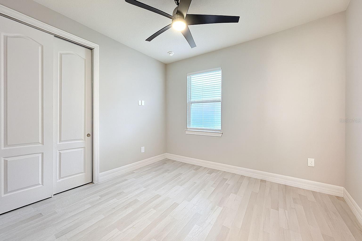 LIVE OAK LAKE PH 1 - Residential Lease