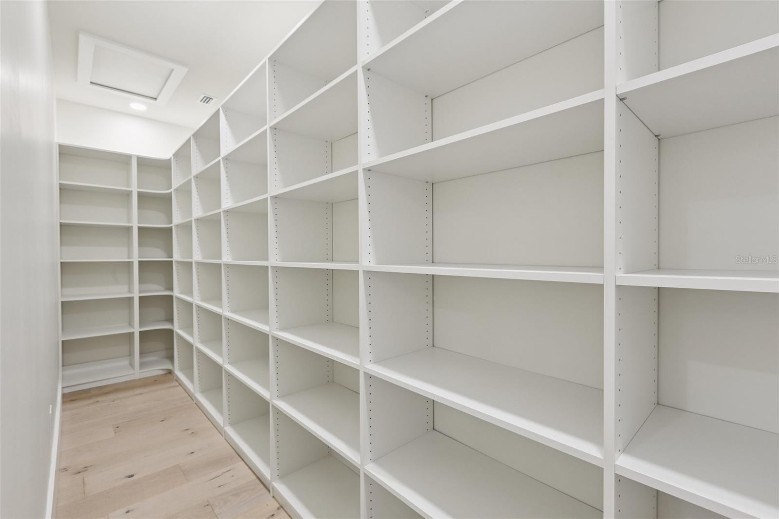 SANCTUARY ON LIVINGSTON PHASE 4 - Residential