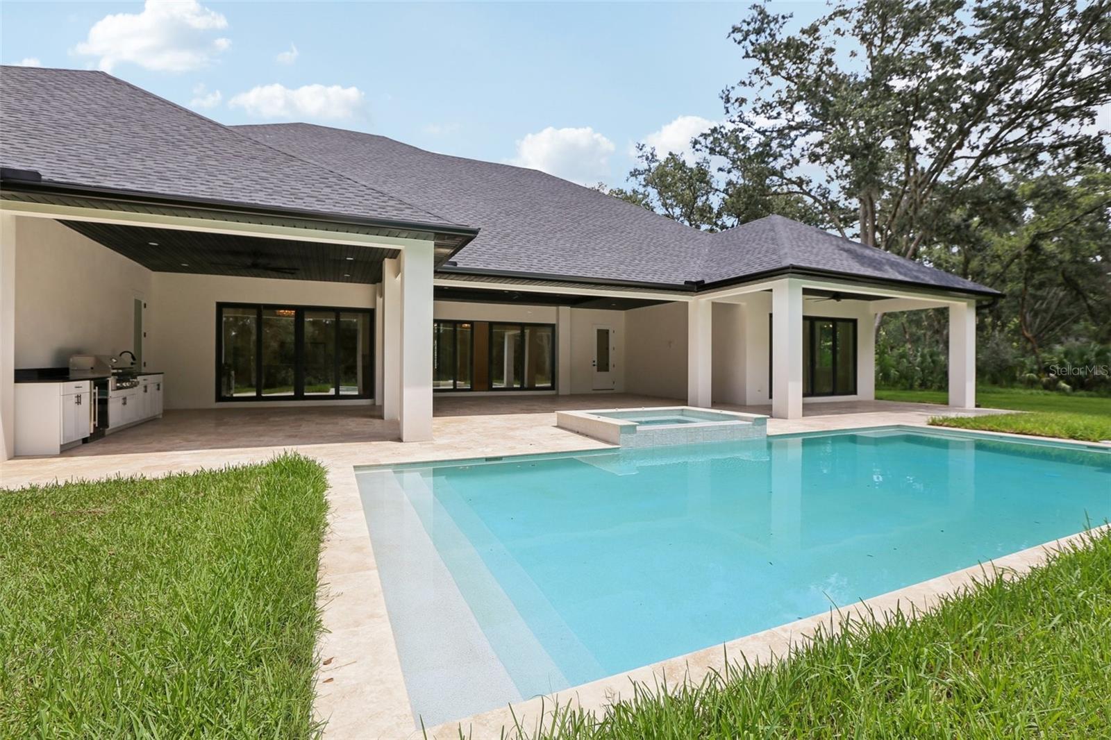 SANCTUARY ON LIVINGSTON PHASE 4 - Residential