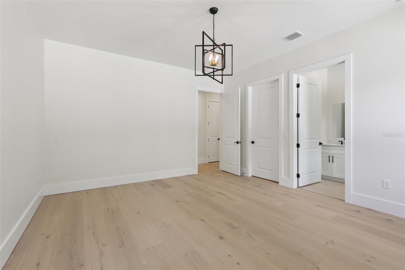 SANCTUARY ON LIVINGSTON PHASE 4 - Residential