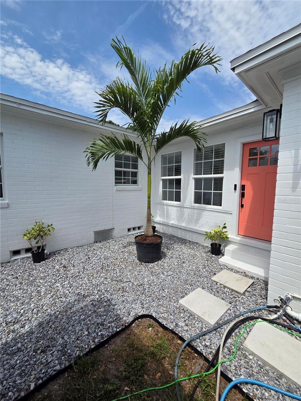 Photo of 4016 9th Avenue N, St Petersburg, FL 33713 (MLS # O6409300)