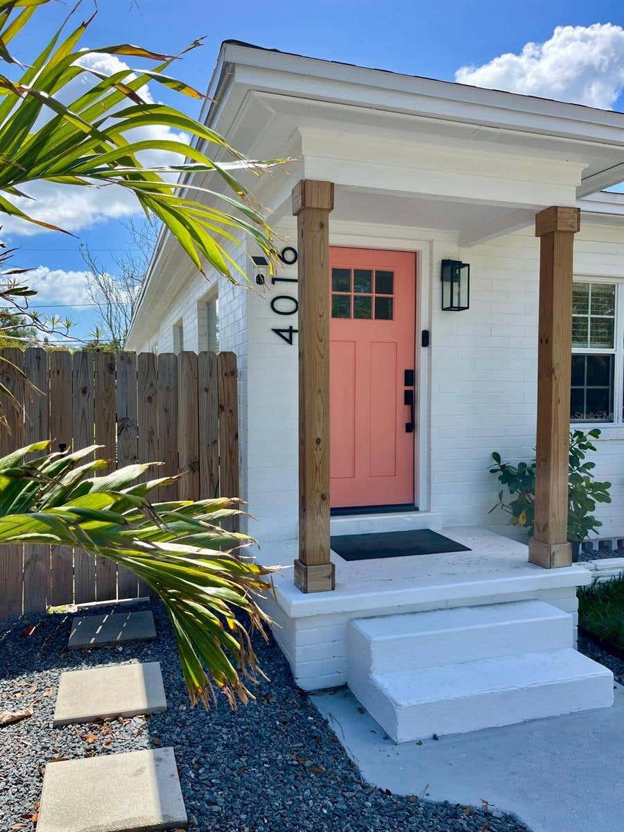 Photo of 4016 9th Avenue N, St Petersburg, FL 33713 (MLS # O6409300)