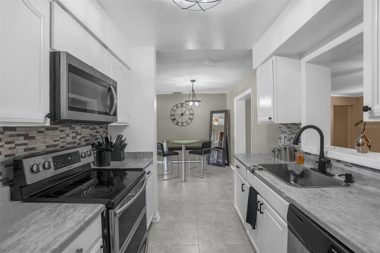 SUNLAND ESTATES 1ST ADD - Residential
