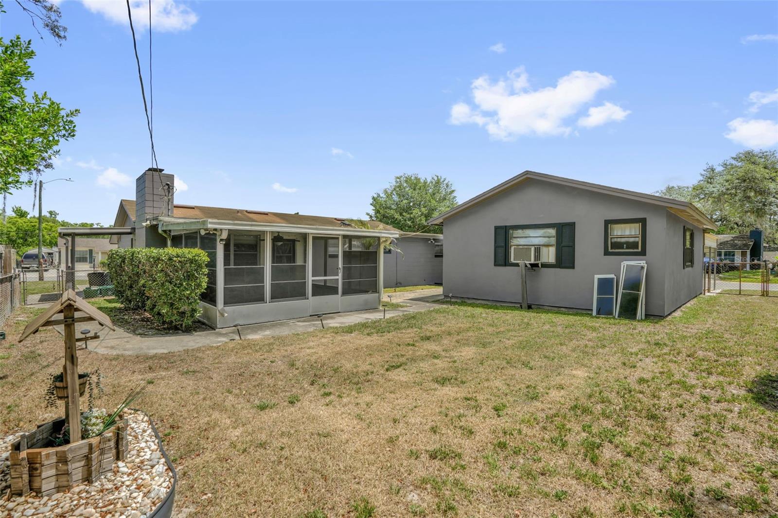 SUNLAND ESTATES 1ST ADD - Residential