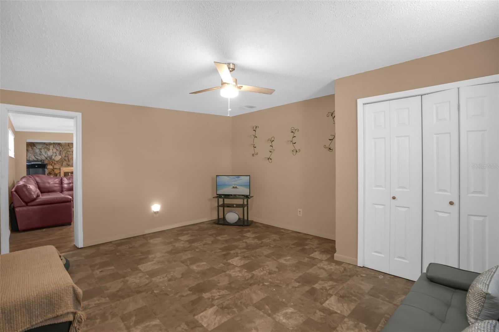SUNLAND ESTATES 1ST ADD - Residential