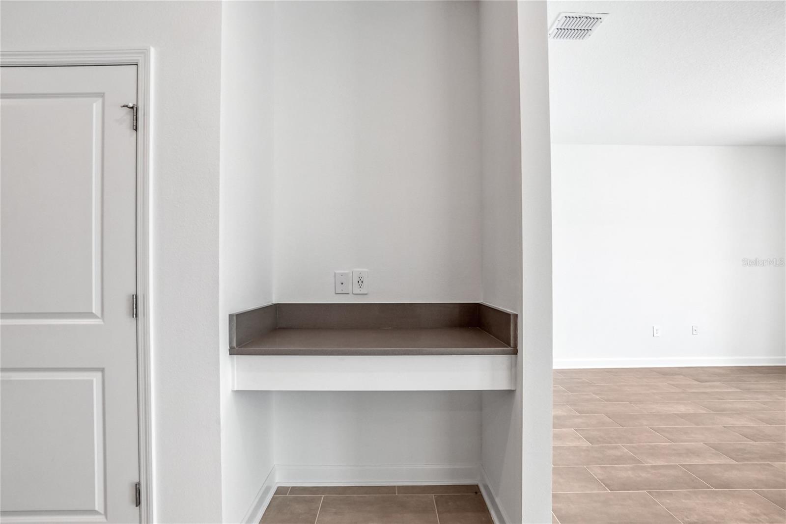 STONEYBROOK SOUTH NORTH PCL PH - Residential Lease