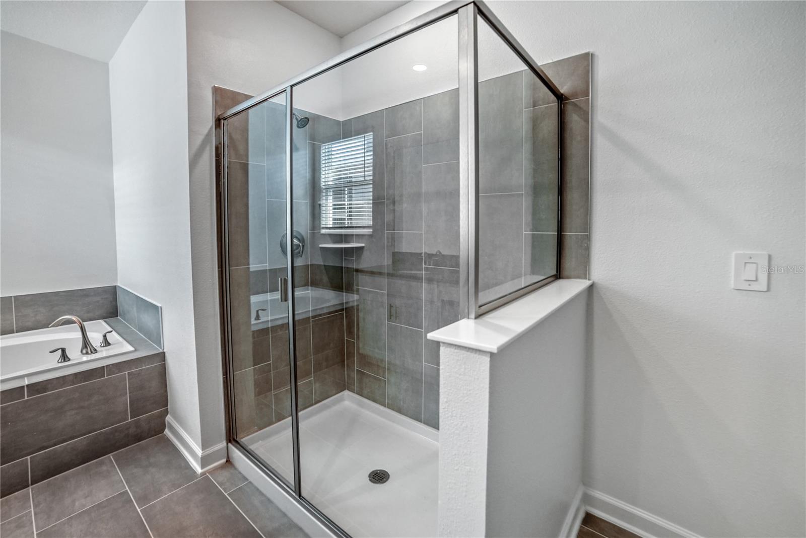 STONEYBROOK SOUTH NORTH PCL PH - Residential Lease