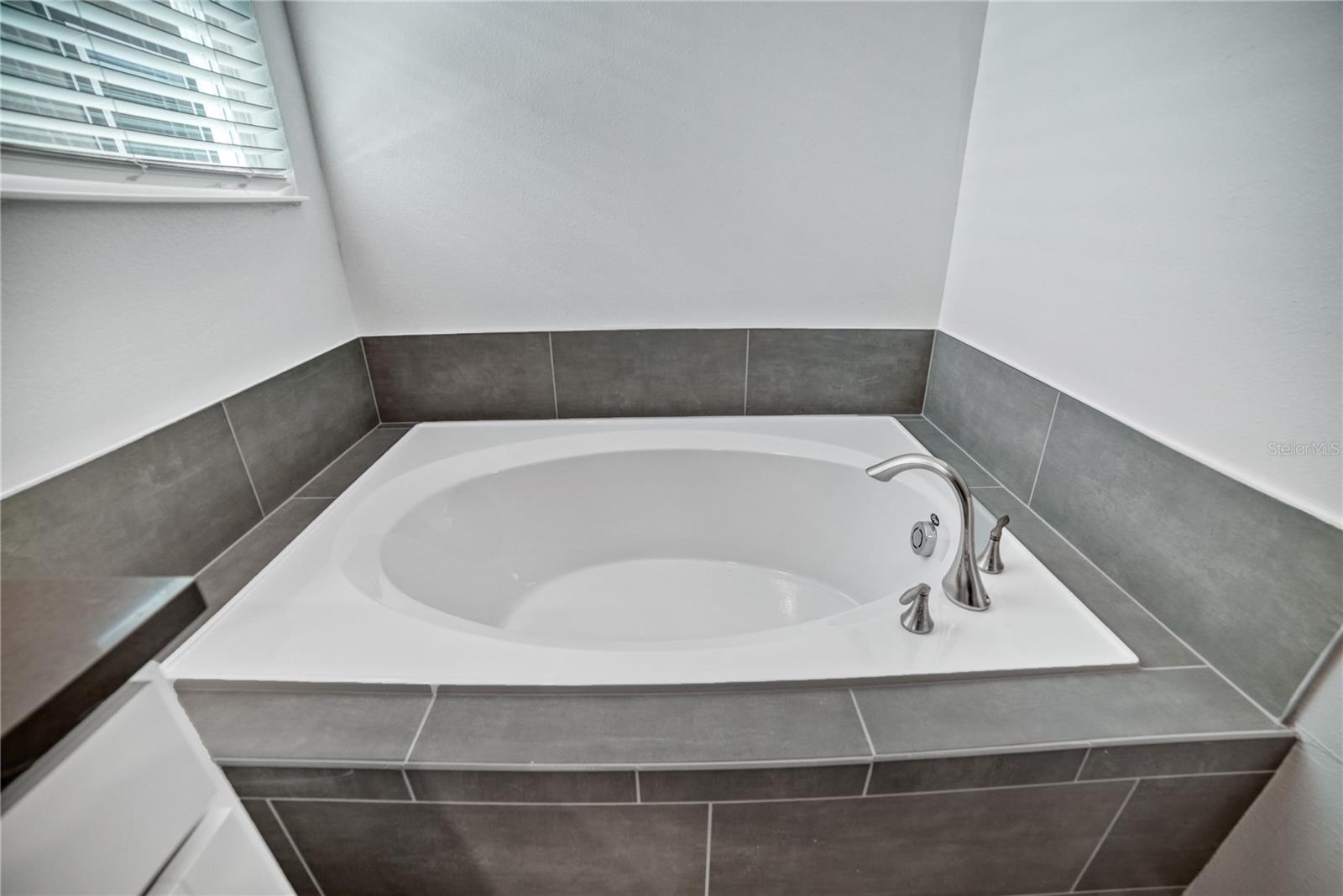 STONEYBROOK SOUTH NORTH PCL PH - Residential Lease