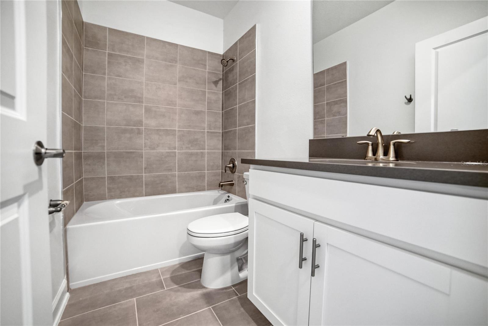 STONEYBROOK SOUTH NORTH PCL PH - Residential Lease