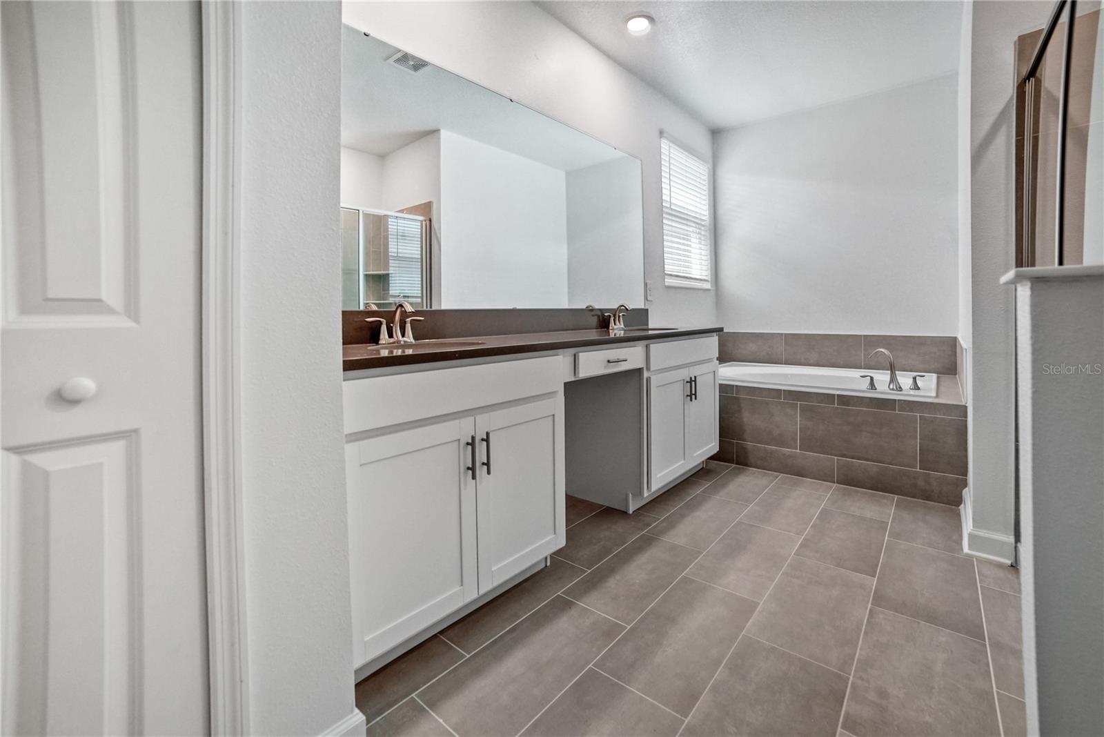 STONEYBROOK SOUTH NORTH PCL PH - Residential Lease