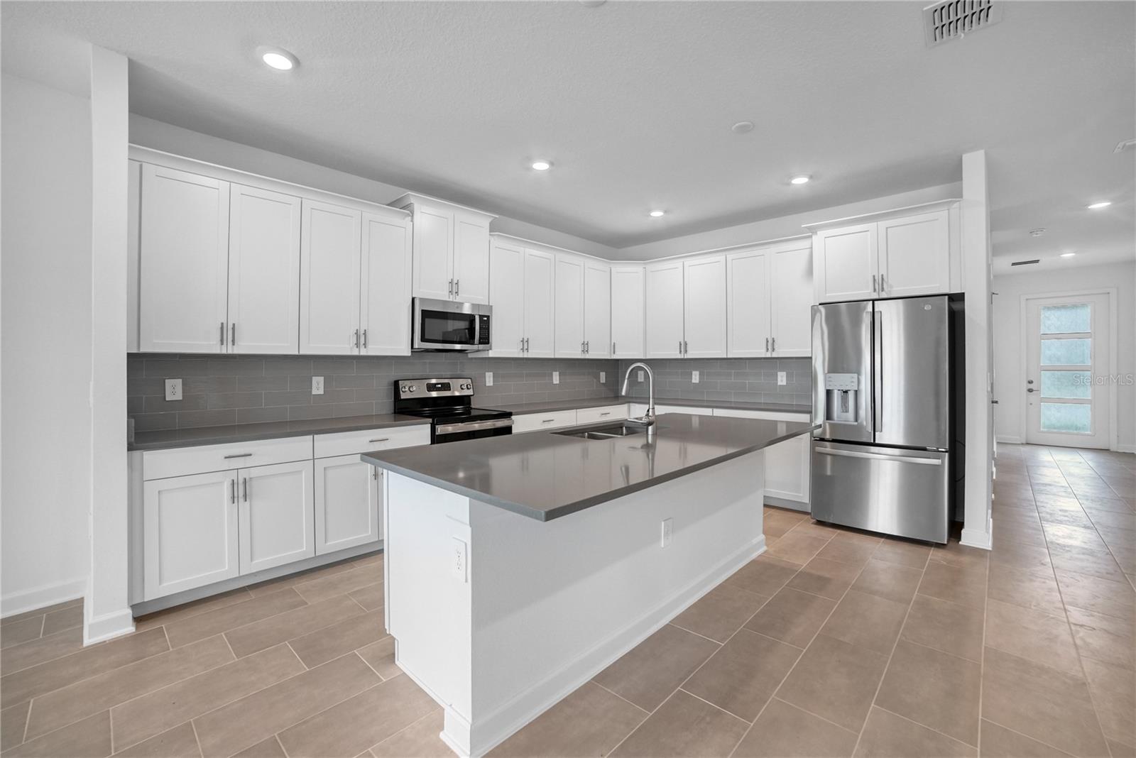 STONEYBROOK SOUTH NORTH PCL PH - Residential Lease