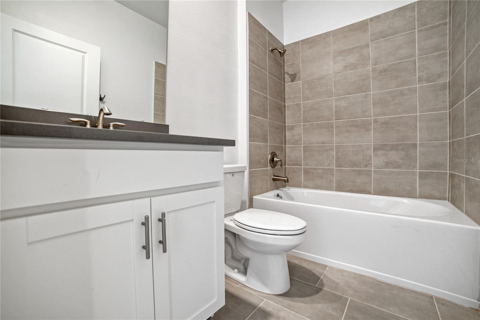 STONEYBROOK SOUTH NORTH PCL PH - Residential Lease