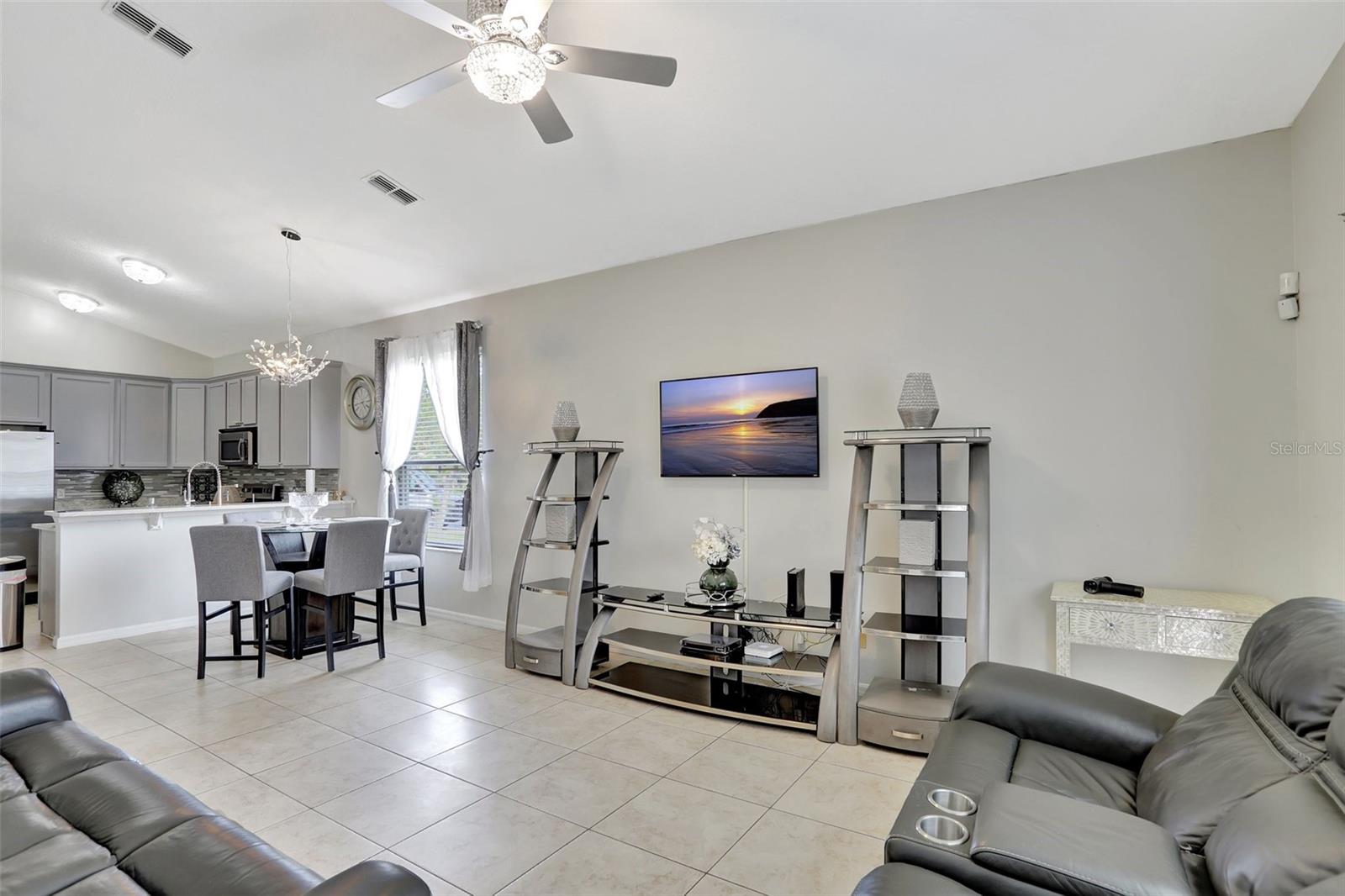 WYNDHAM LAKES ESTATES - Residential Lease