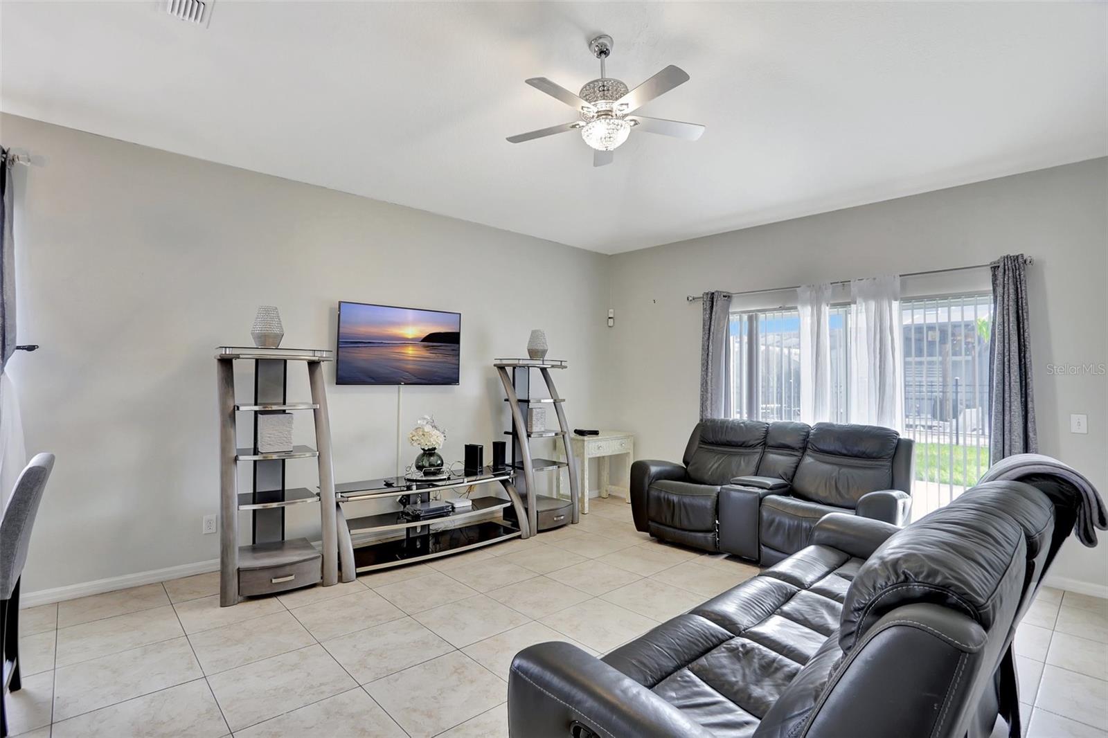 WYNDHAM LAKES ESTATES - Residential Lease