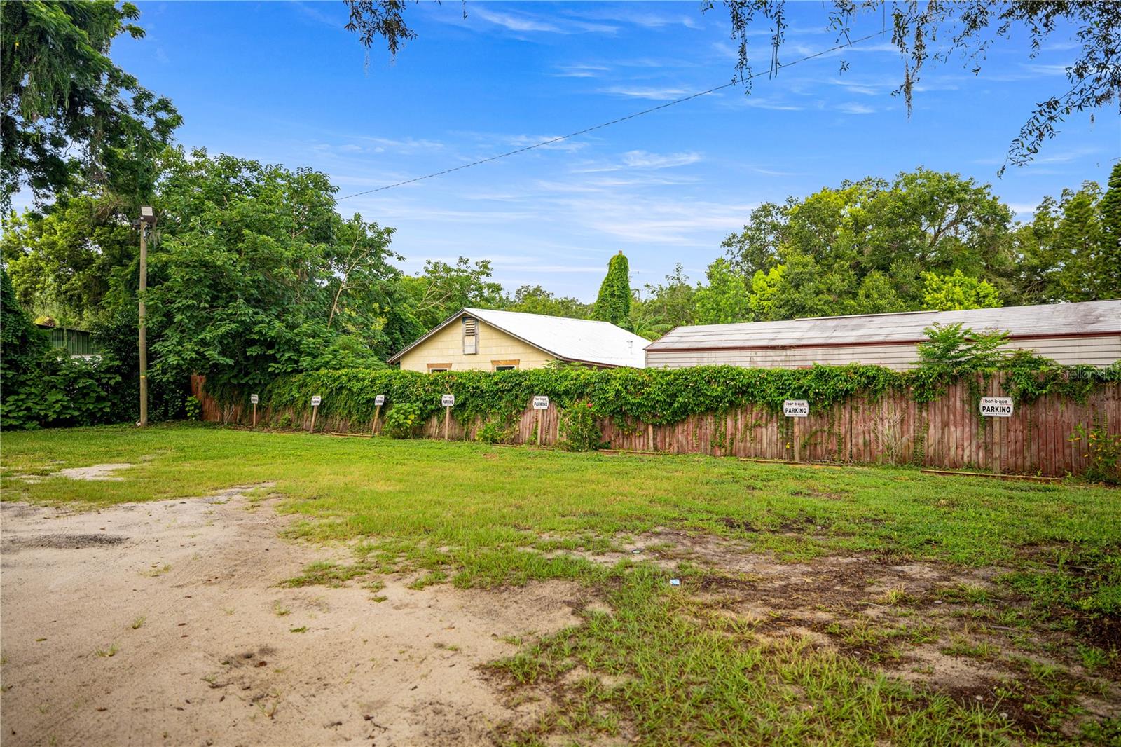 FRUITLAND PARK CASA LOMA - Commercial Sale