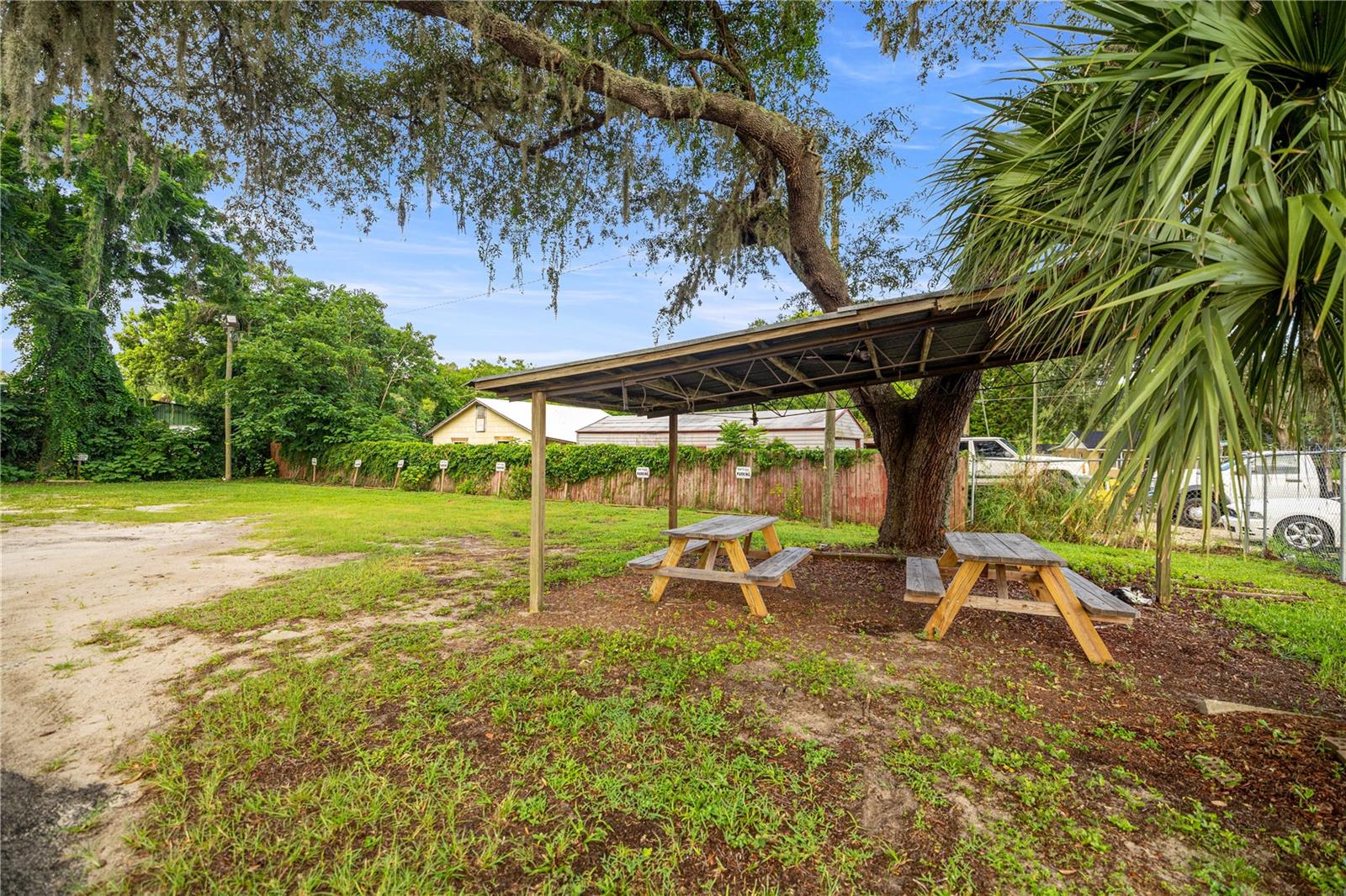 FRUITLAND PARK CASA LOMA - Commercial Sale