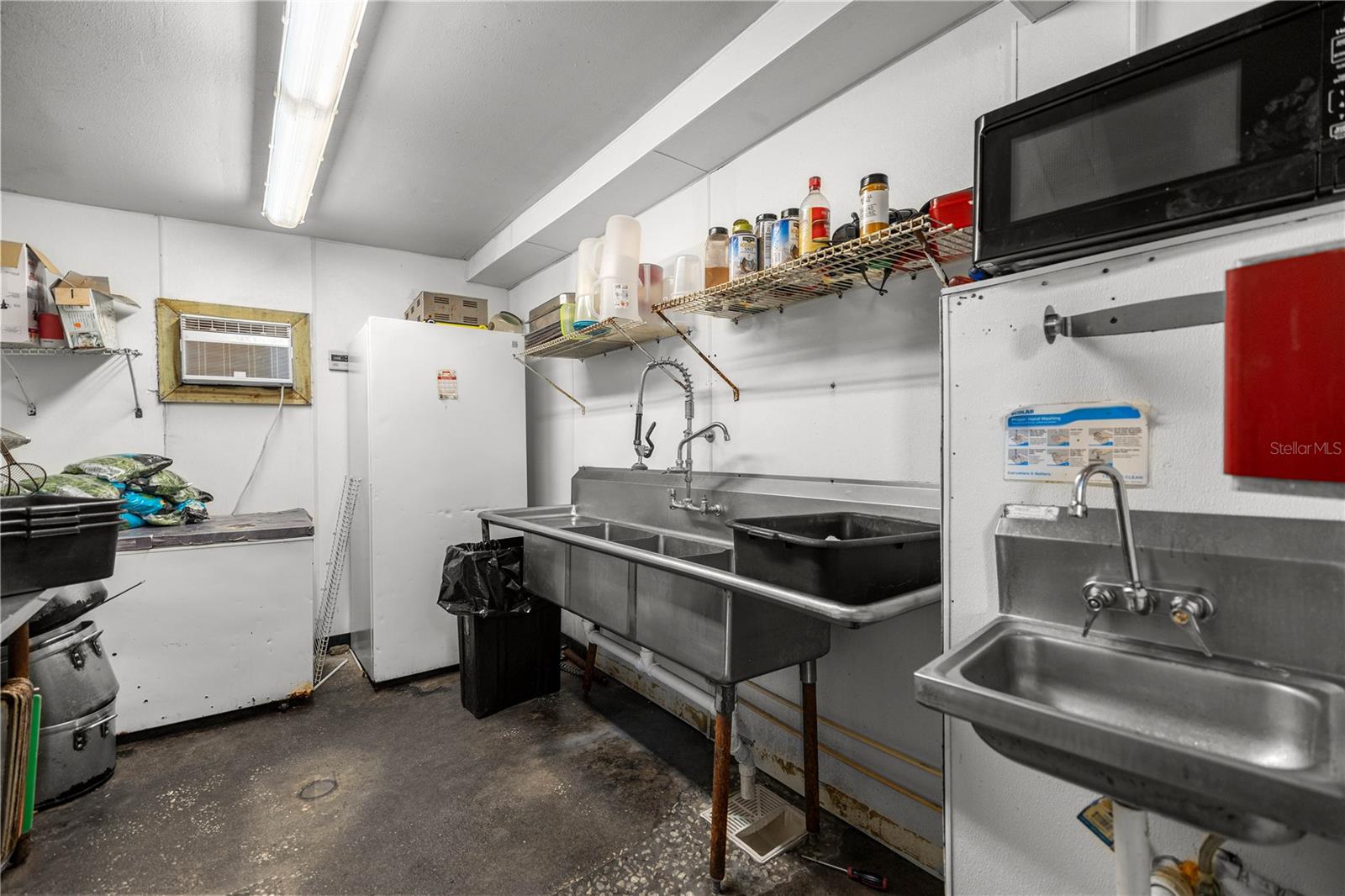 FRUITLAND PARK CASA LOMA - Commercial Sale