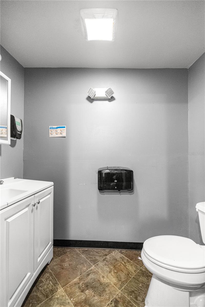 FRUITLAND PARK CASA LOMA - Commercial Sale