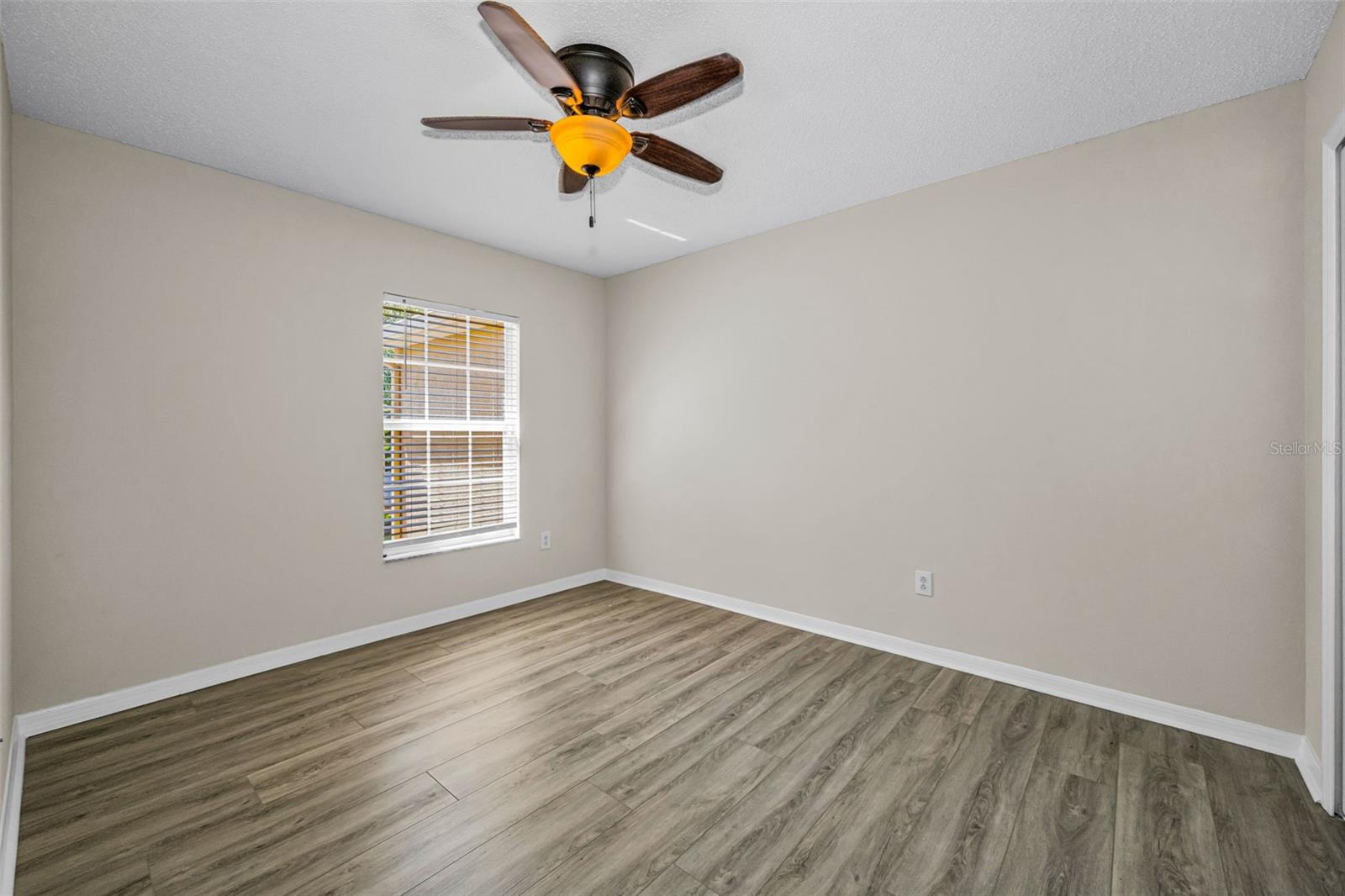 EDGEWATER PLACE - Residential