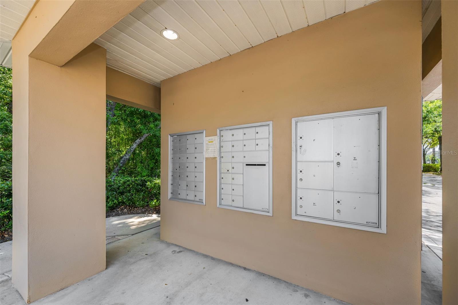 EDGEWATER PLACE - Residential