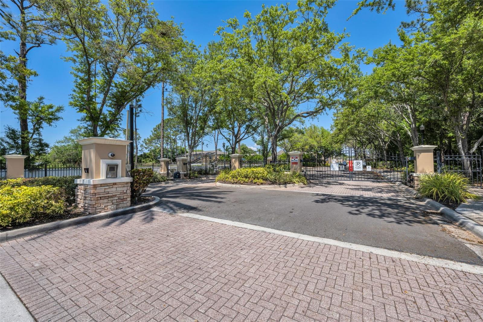 EDGEWATER PLACE - Residential