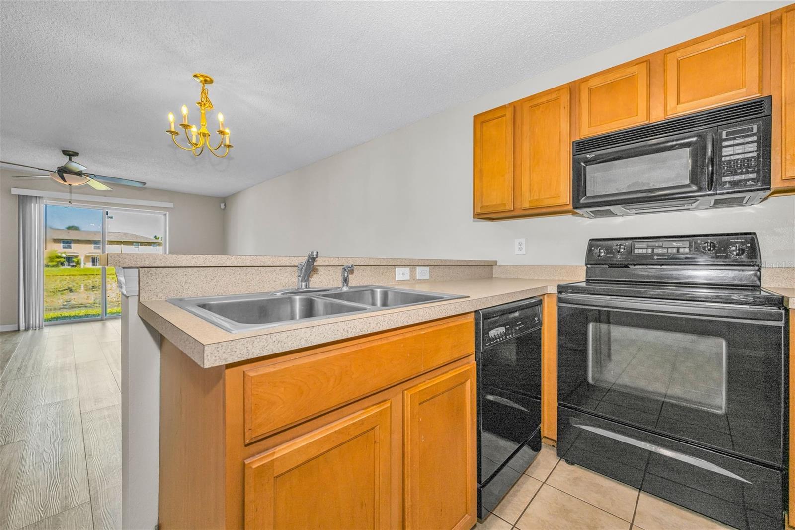 EDGEWATER PLACE - Residential