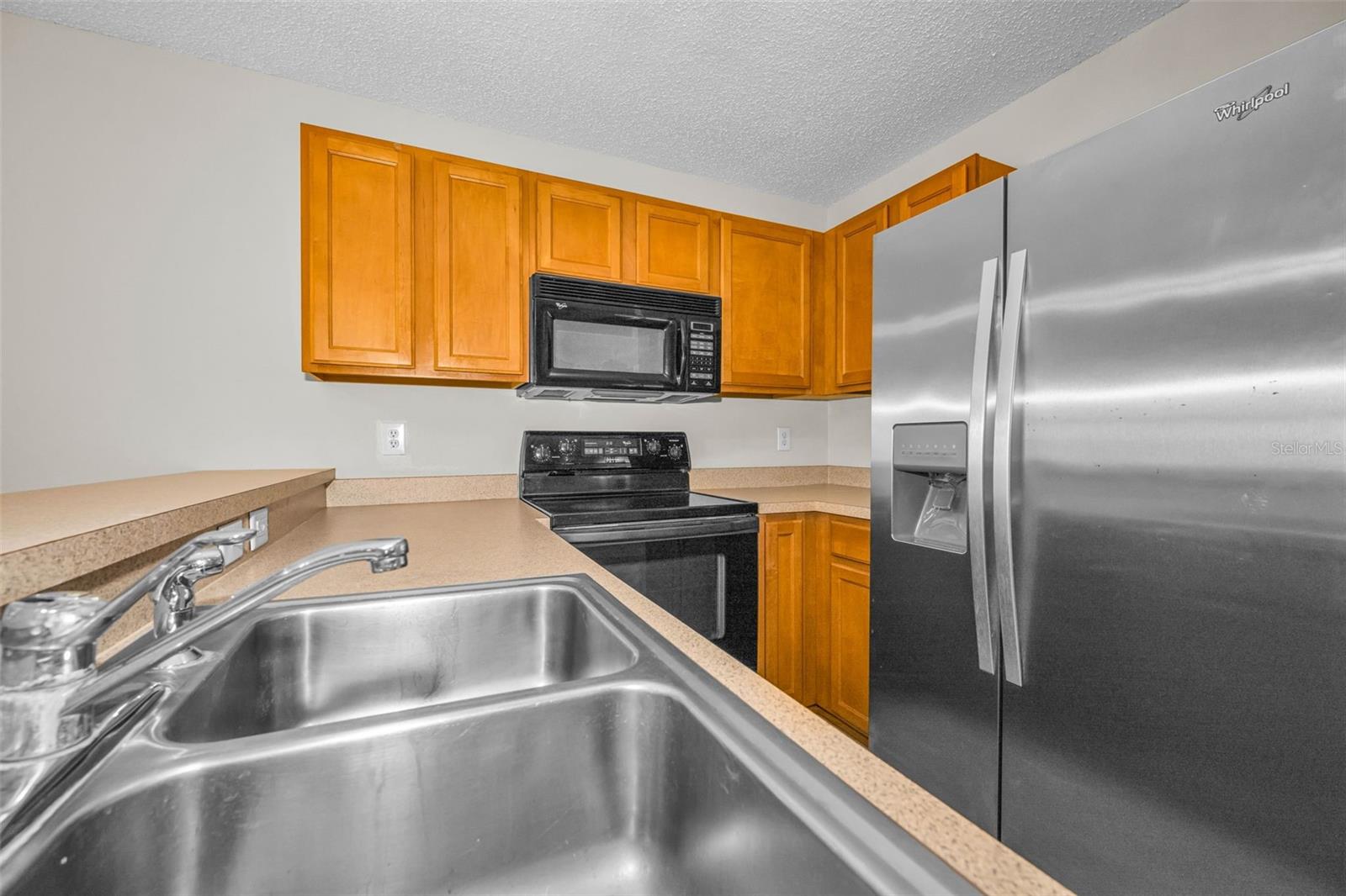 EDGEWATER PLACE - Residential