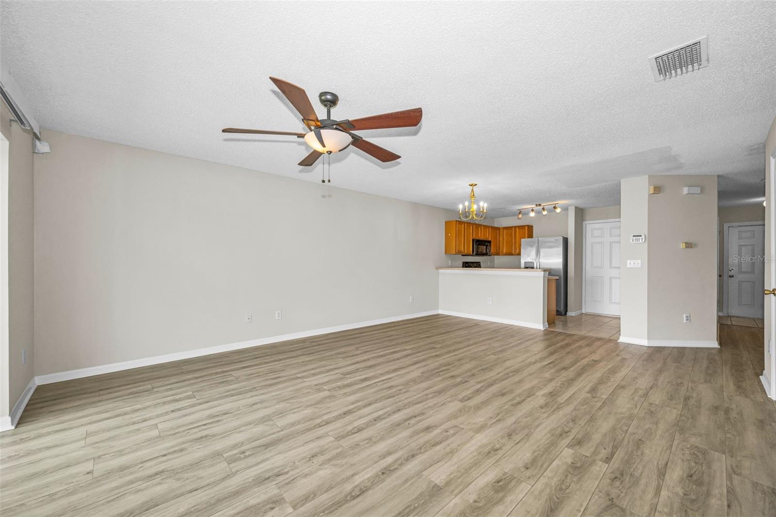 EDGEWATER PLACE - Residential