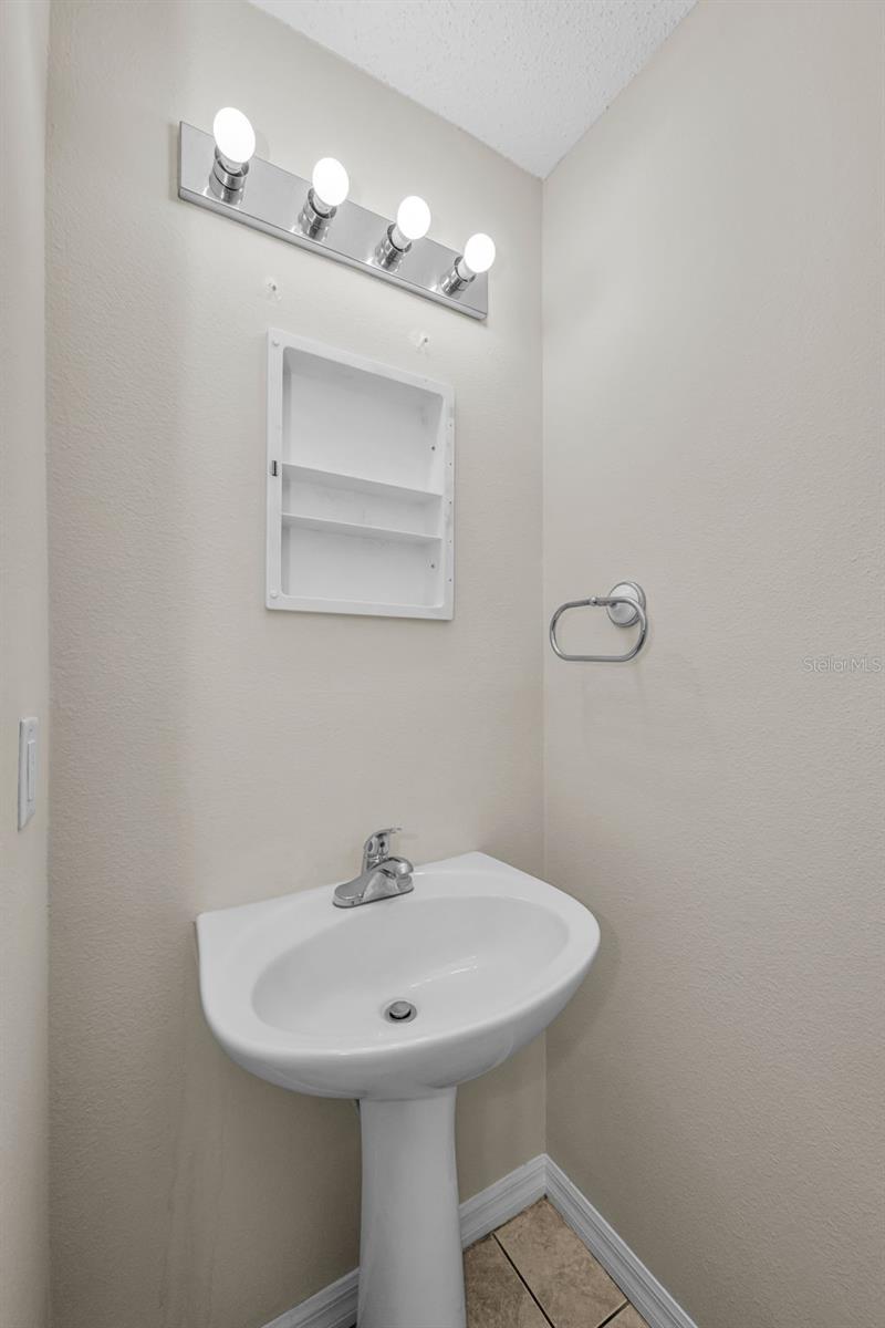 EDGEWATER PLACE - Residential