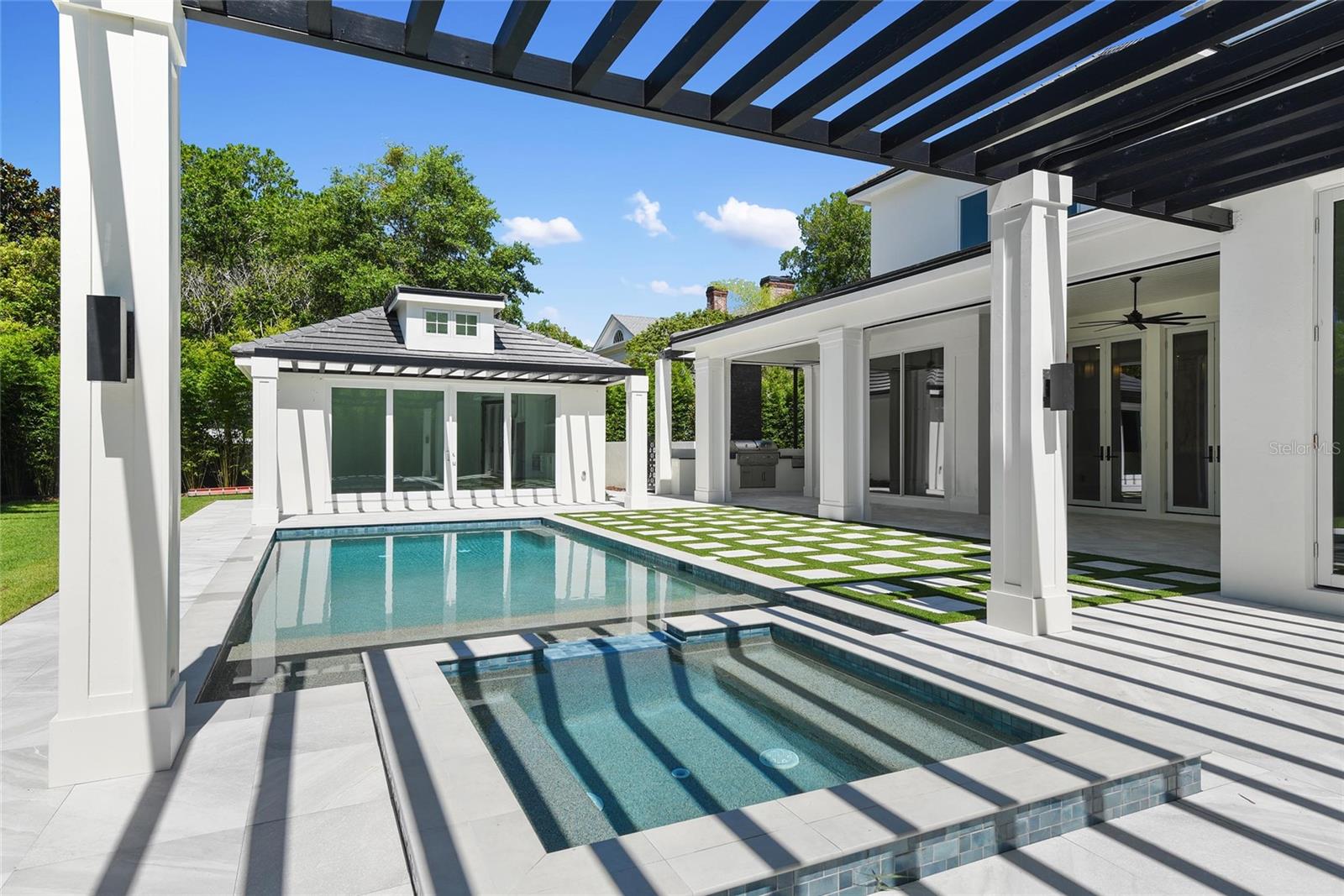 COMSTOCK PARK - Residential