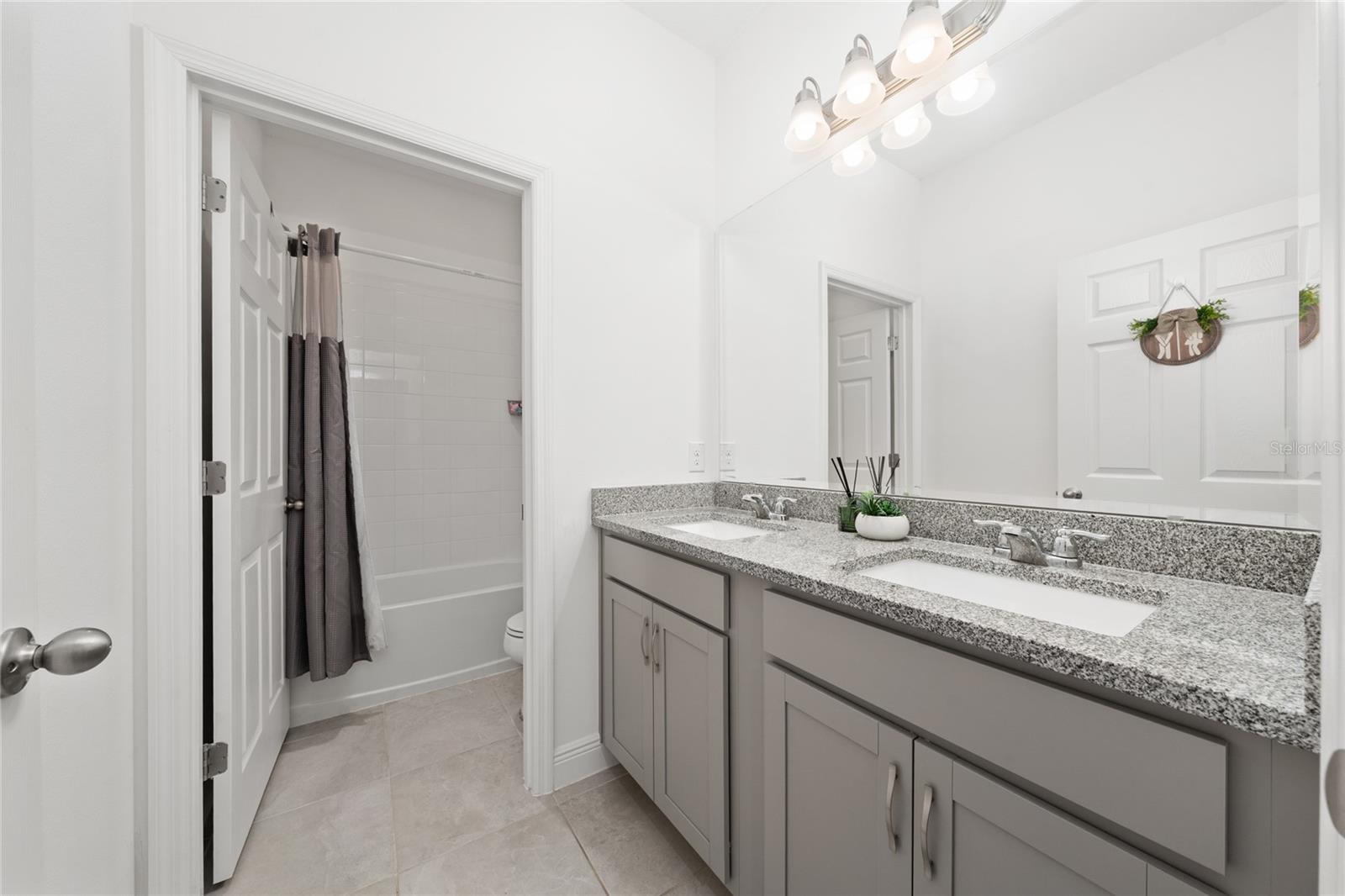 TRINITY LAKES PH 3 - Residential