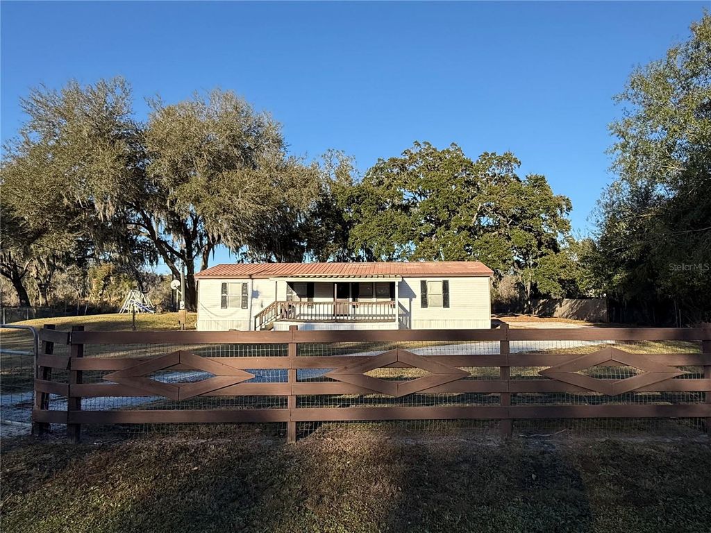 Photo of 4527 Dove Meadow Lane, Lakeland, FL 33810 (MLS # TB8460158)