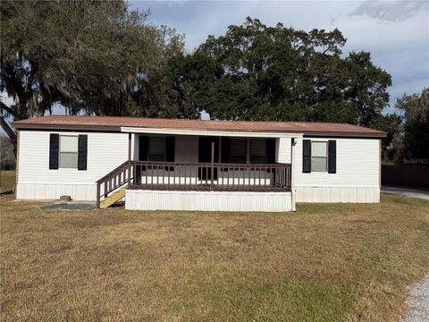 Photo of 4527 Dove Meadow Lane, Lakeland, FL 33810 (MLS # TB8460158)