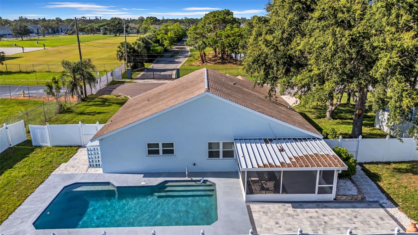 ARLINGTON PARK - Residential