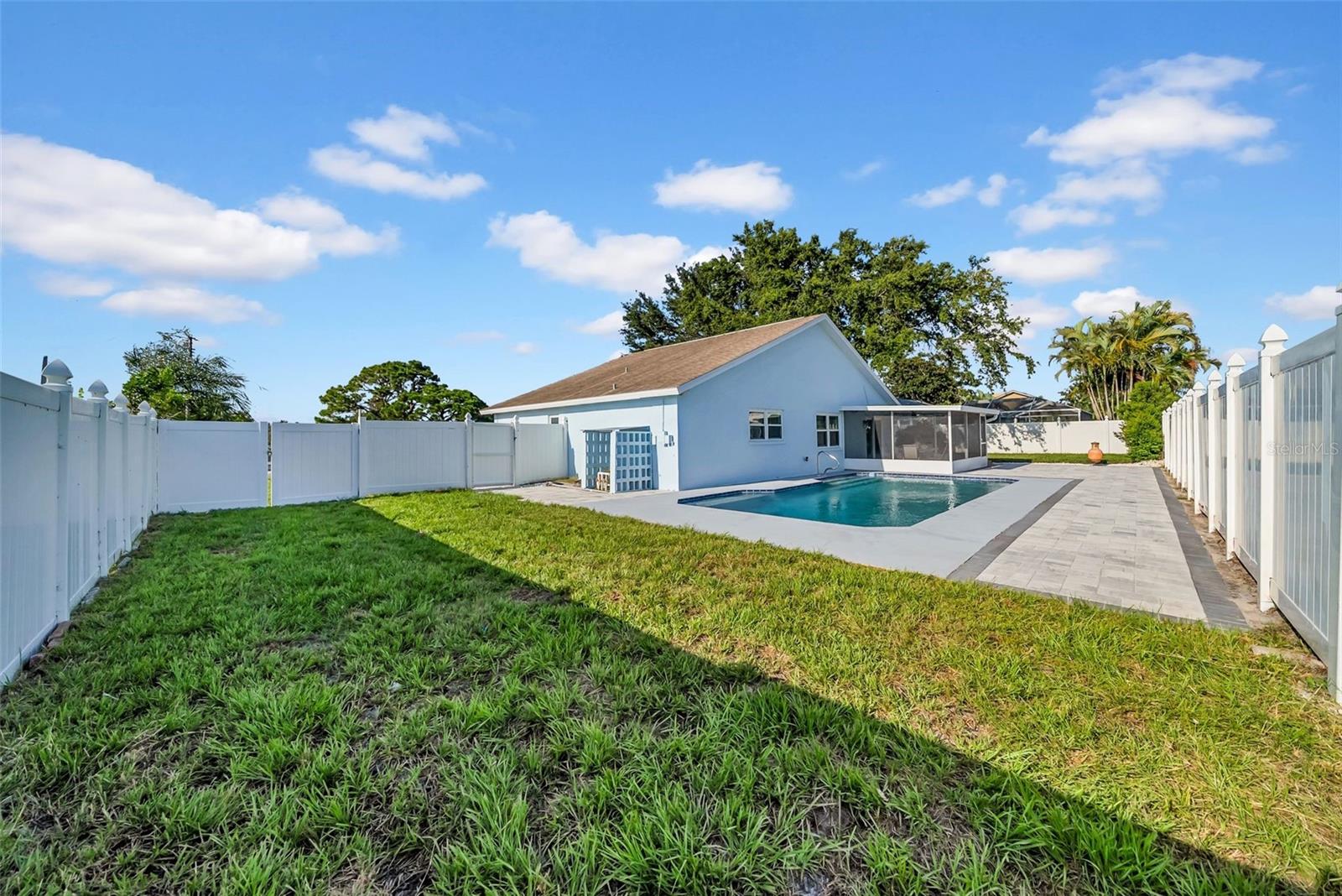 ARLINGTON PARK - Residential