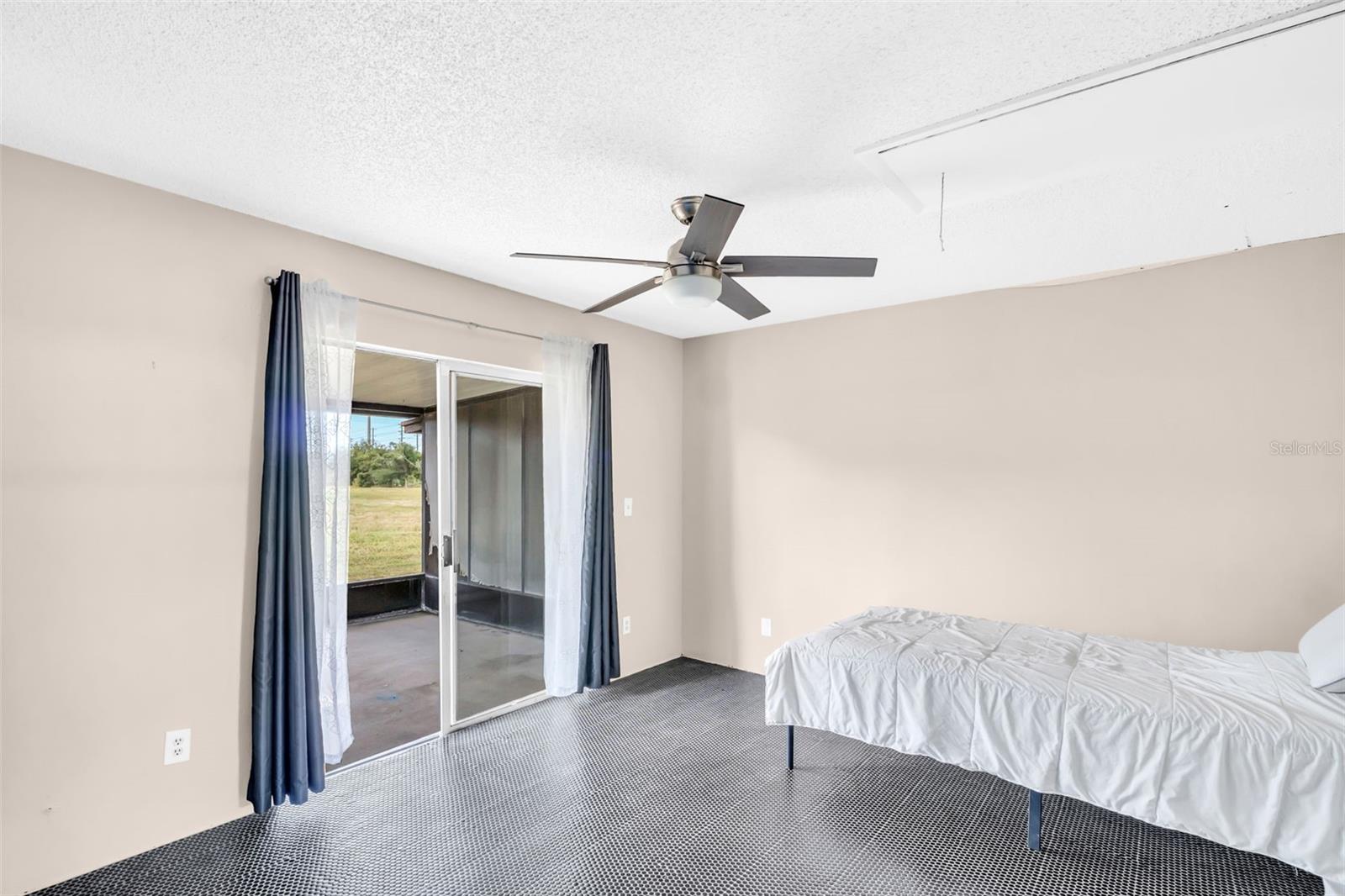 HILL CREST VILLAS - Residential