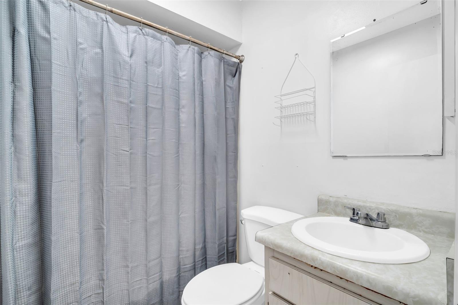 HILL CREST VILLAS - Residential