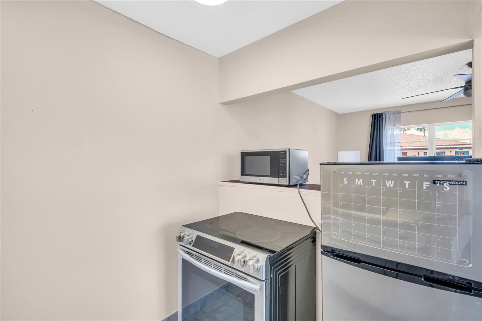 HILL CREST VILLAS - Residential