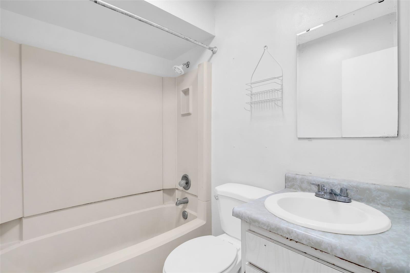 HILL CREST VILLAS - Residential