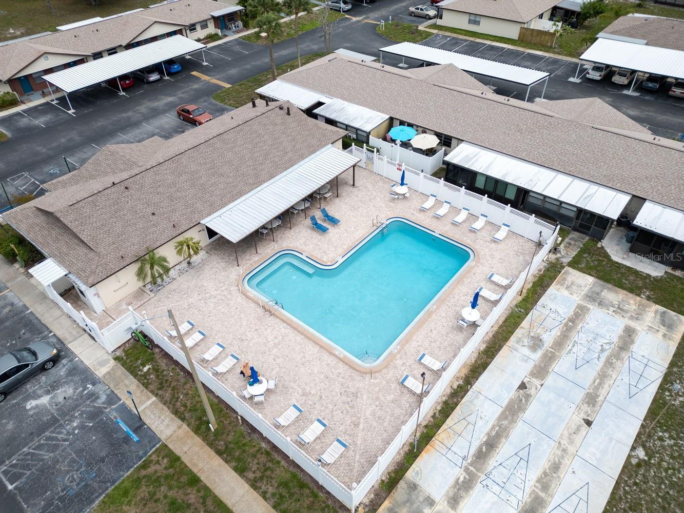 HILL CREST VILLAS - Residential